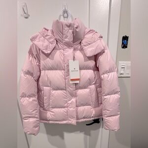 Brand new lululemon wonder puff jacket